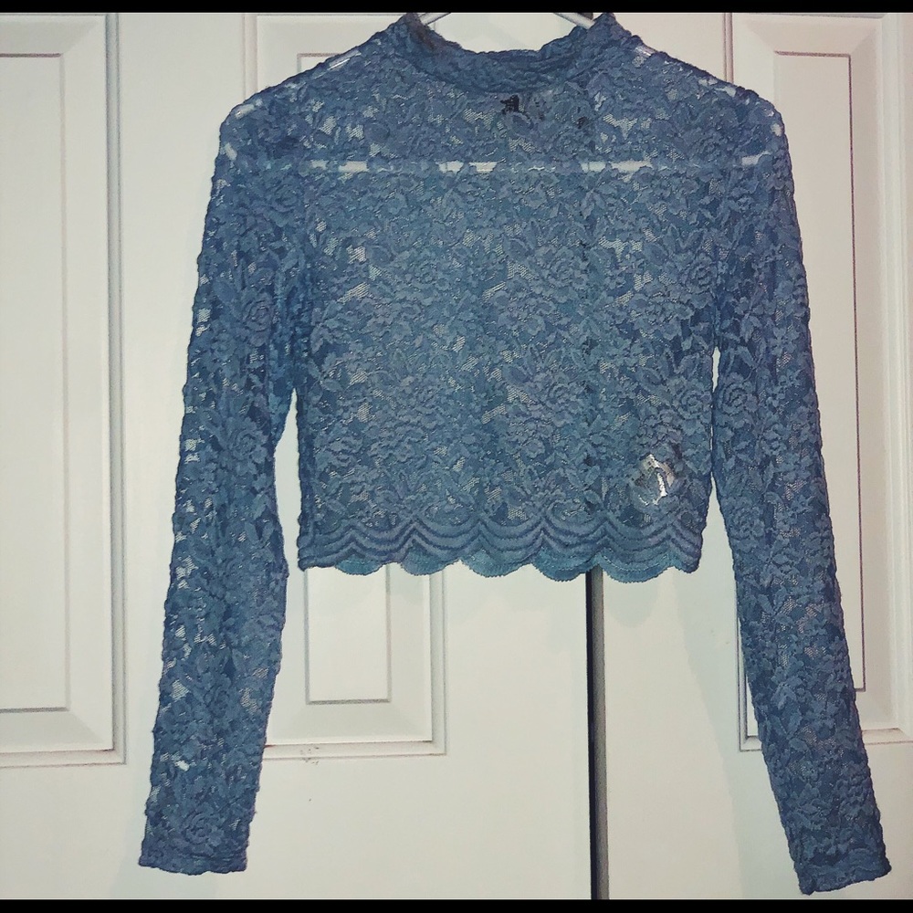 H&M Long sleeve lace crop top